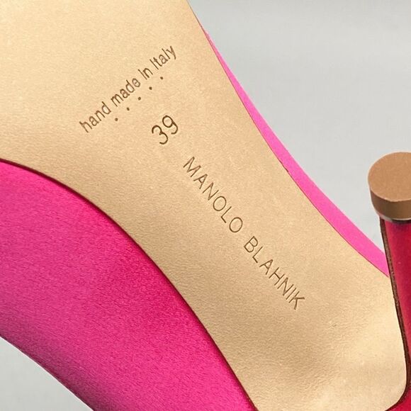 Manolo Blahnik Hangisi 105 Embellished Satin Pumps size 39 - Picture 15 of 15